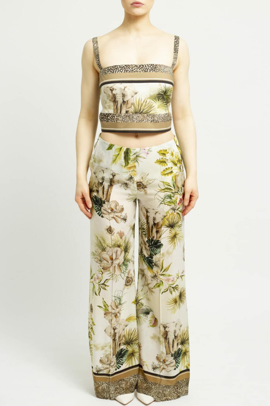 Weit geschnittene Hose im floralen Musterprint